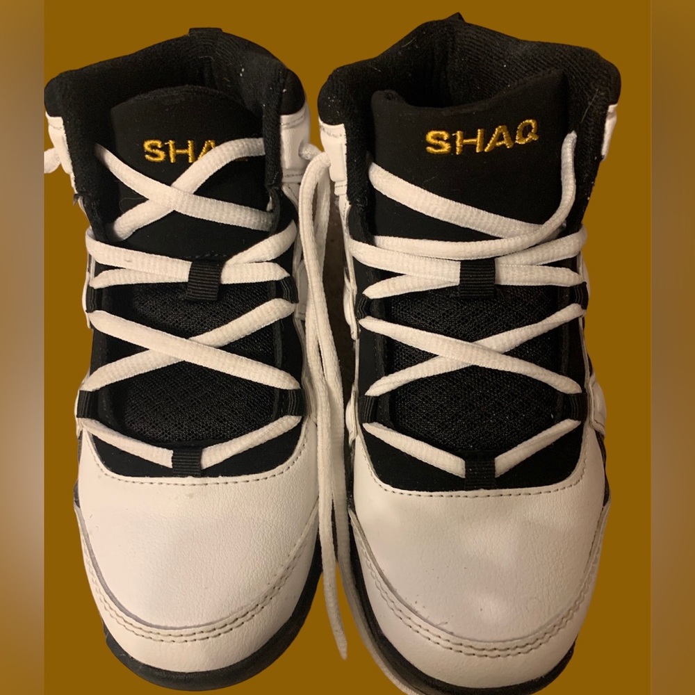 Boys Shaq tennis shoes